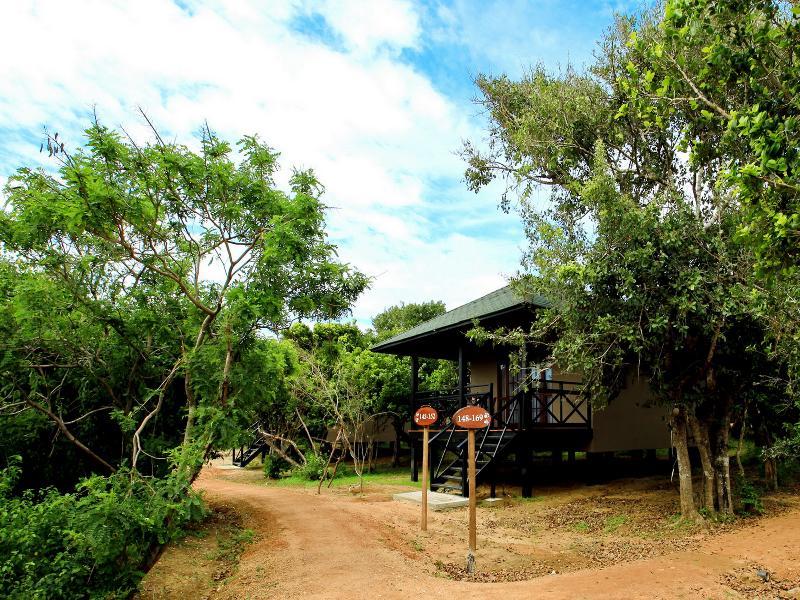 Cinnamon Wild Resort 5*